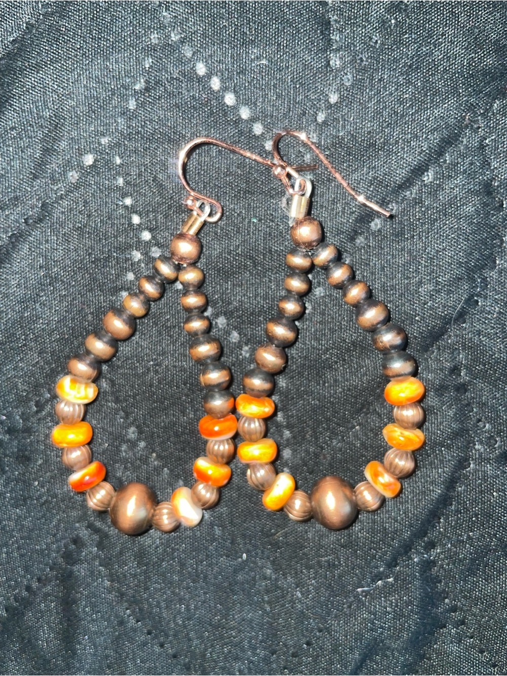 Copper & spiny dangle earrings - Picture 3 of 3